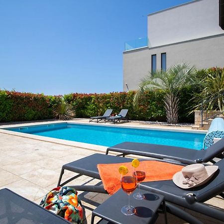 Villa Suprema Помер Экстерьер фото